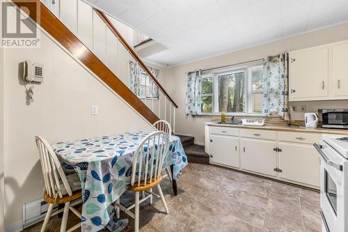 3 Boggy Hall Place, St. John'S, NL - Indoor Photo Showing Kitchen