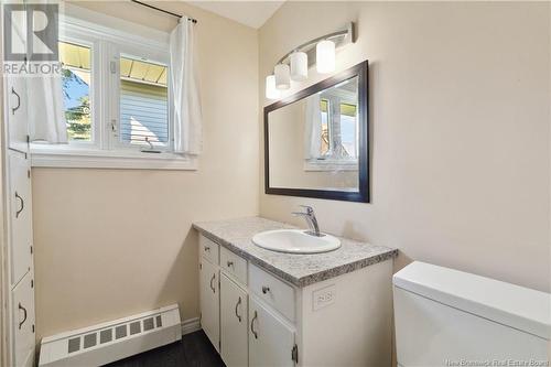 20 Vista Drive, Moncton, NB - Indoor Photo Showing Bathroom