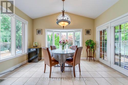 2360 Lyndhurst Drive, Oakville, ON - Indoor Photo Showing Dining Room