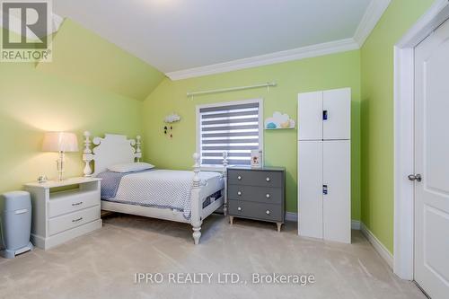 2360 Lyndhurst Drive, Oakville (Iroquois Ridge North), ON - Indoor Photo Showing Bedroom