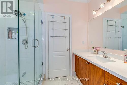 2360 Lyndhurst Drive, Oakville (Iroquois Ridge North), ON - Indoor Photo Showing Bathroom