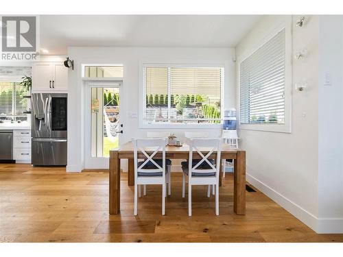 1080 17 Avenue Se, Salmon Arm, BC - Indoor Photo Showing Dining Room