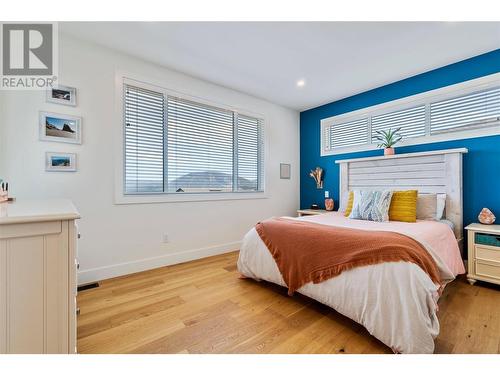 1080 17 Avenue Se, Salmon Arm, BC - Indoor Photo Showing Bedroom