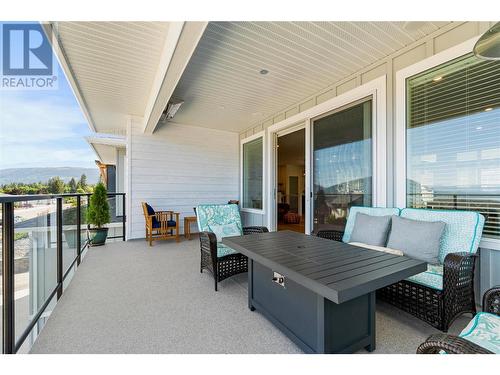 1080 17 Avenue Se, Salmon Arm, BC - Outdoor With Deck Patio Veranda With Exterior