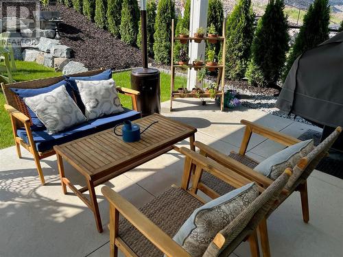 1080 17 Avenue Se, Salmon Arm, BC - Outdoor With Deck Patio Veranda