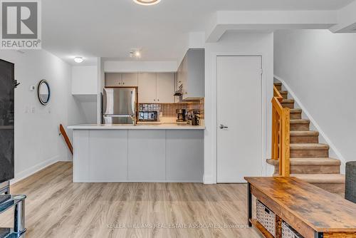 346 - 415 Jarvis Street, Toronto (Cabbagetown-South St. James Town), ON - Indoor Photo Showing Kitchen