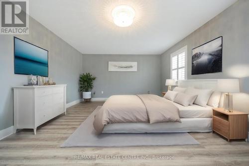 567 Sanderson Crescent, Milton, ON - Indoor Photo Showing Bedroom