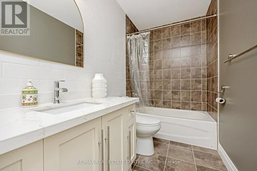 567 Sanderson Crescent, Milton, ON - Indoor Photo Showing Bathroom