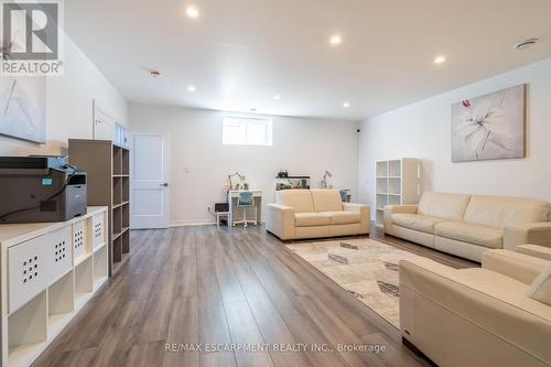 78 Hickory Avenue, Niagara-On-The-Lake, ON - Indoor Photo Showing Living Room