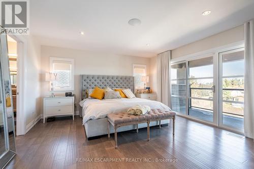 78 Hickory Avenue, Niagara-On-The-Lake, ON - Indoor Photo Showing Bedroom