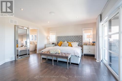 78 Hickory Avenue, Niagara-On-The-Lake, ON - Indoor Photo Showing Bedroom