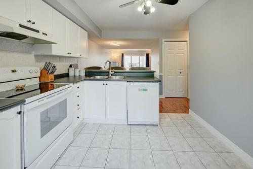 4045 Upper Middle Road|Unit #38, Burlington, ON - Indoor Photo Showing Kitchen