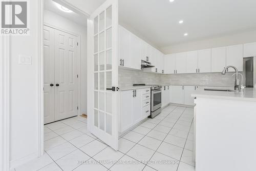 64 Harpin Way E, Centre Wellington (Fergus), ON - Indoor Photo Showing Kitchen