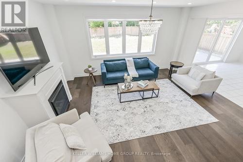 64 Harpin Way E, Centre Wellington (Fergus), ON - Indoor Photo Showing Living Room