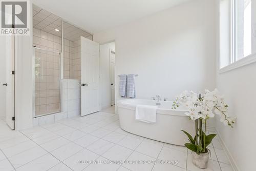 64 Harpin Way E, Centre Wellington (Fergus), ON - Indoor Photo Showing Bathroom