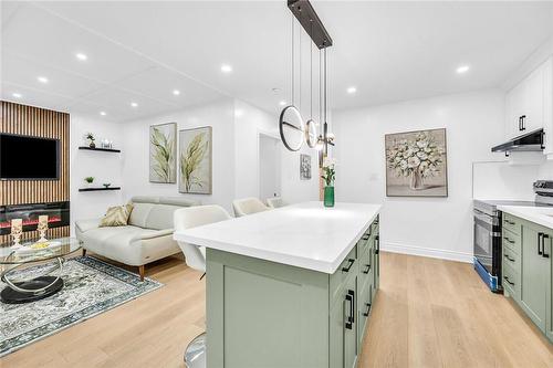 64 Viceroy Court, Hamilton, ON - Indoor Photo Showing Kitchen