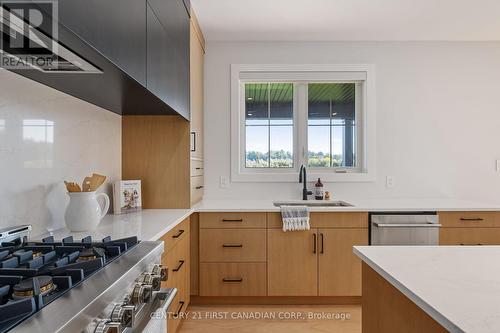 122 Timberwalk Trail, Middlesex Centre (Ilderton), ON - Indoor Photo Showing Kitchen