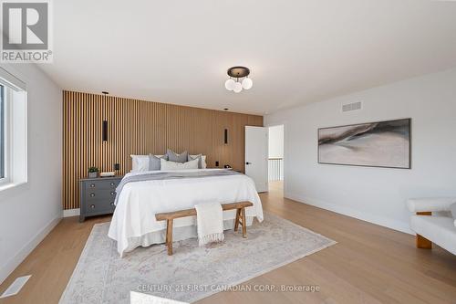 122 Timberwalk Trail, Middlesex Centre (Ilderton), ON - Indoor Photo Showing Bedroom