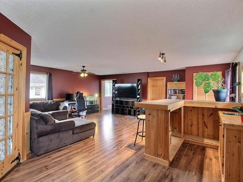 Family room - 28 Rue Marchand, Val-D'Or, QC - Indoor Photo Showing Other Room