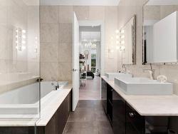 Ensuite bathroom - 