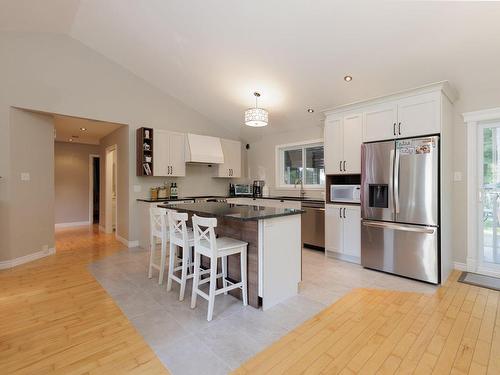 Kitchen - 1749 Mtée Harwood, Saint-Lazare, QC - Indoor Photo Showing Kitchen With Upgraded Kitchen