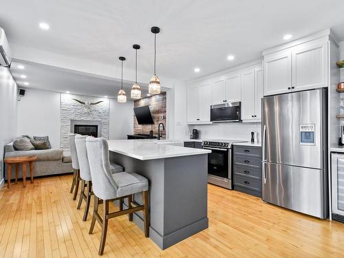 Kitchen - 625 Rue La Bruyère, Laval (Auteuil), QC - Indoor Photo Showing Kitchen With Upgraded Kitchen