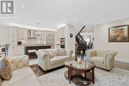 189 Rothbury Road, Richmond Hill (Westbrook), ON - Indoor Photo Showing Living Room