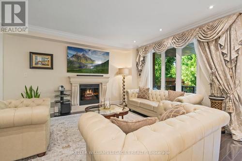 189 Rothbury Road, Richmond Hill, ON - Indoor Photo Showing Living Room With Fireplace