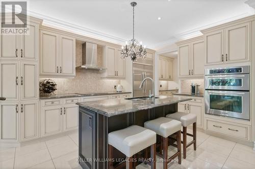 189 Rothbury Road, Richmond Hill (Westbrook), ON - Indoor Photo Showing Kitchen With Upgraded Kitchen