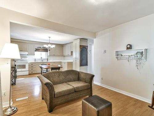 Salon - 751 Rue Latour, Saint-Jérôme, QC - Indoor Photo Showing Living Room