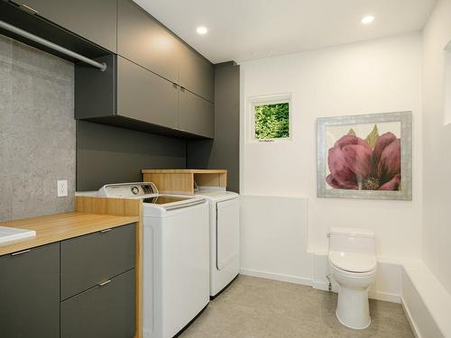 Powder room - 42 Rue De Montebello, Blainville, QC - Indoor Photo Showing Laundry Room