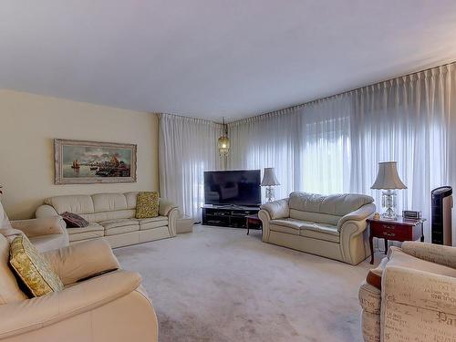 Living room - 536 Rue Du Curé-Lamarche, Saint-Jean-Sur-Richelieu, QC - Indoor Photo Showing Living Room