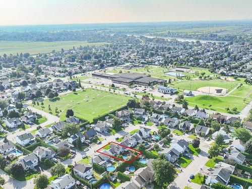 Aerial photo - 170 Carré De Chinon, Terrebonne (Lachenaie), QC - Outdoor With View