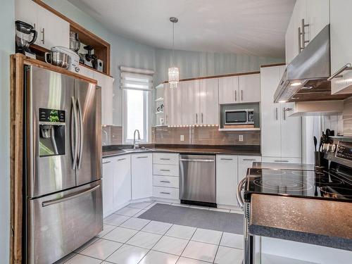 Kitchen - 170 Carré De Chinon, Terrebonne (Lachenaie), QC - Indoor Photo Showing Kitchen