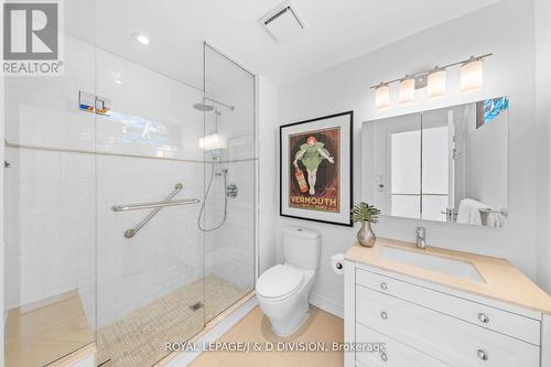 134 Dupont Street, Toronto (Annex), ON - Indoor Photo Showing Bathroom