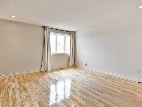 Chambre Ã Â coucher - 1855 Av. Des Chênes, Longueuil (Le Vieux-Longueuil), QC - Indoor Photo Showing Other Room