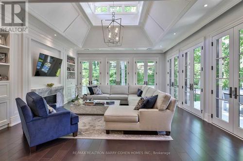 157 Forest Hill Road, Toronto (Forest Hill South), ON - Indoor Photo Showing Living Room