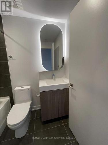 811 - 15 Holmes Avenue, Toronto, ON - Indoor Photo Showing Bathroom