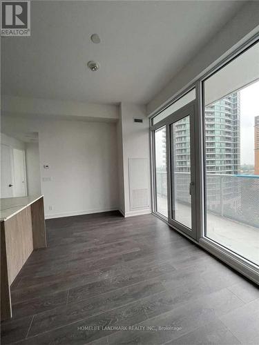 811 - 15 Holmes Avenue, Toronto, ON - Indoor Photo Showing Other Room