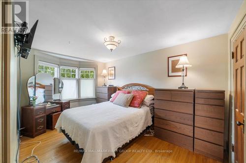 54 Arlington Avenue, Oshawa (O'Neill), ON - Indoor Photo Showing Bedroom