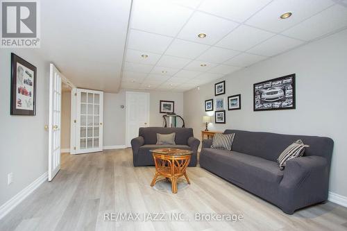 35 Castle Harbour Drive, Scugog (Port Perry), ON - Indoor Photo Showing Living Room