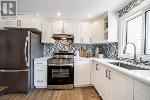 155 Rose Street, Barrie (Wellington), ON - Indoor Photo Showing Kitchen With Upgraded Kitchen