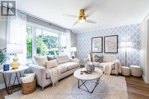 422 Bellevue Street, Peterborough (Northcrest), ON - Indoor Photo Showing Living Room