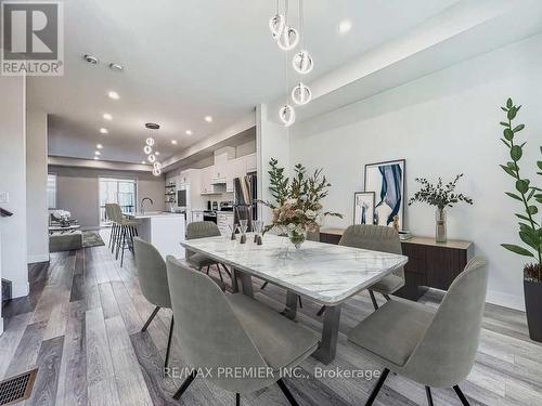 40 Nine Mile Lane, Richmond Hill, ON - Indoor Photo Showing Dining Room