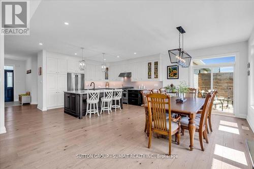 3 Best Court, Oro-Medonte, ON - Indoor Photo Showing Dining Room