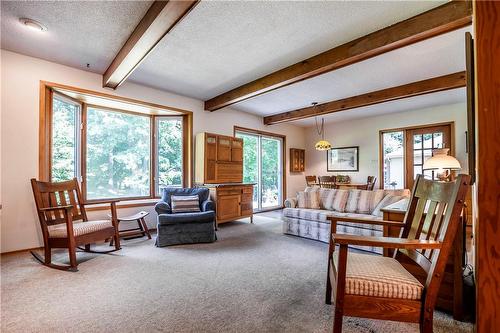 393 River Side Drive, Oakville, ON - Indoor Photo Showing Living Room