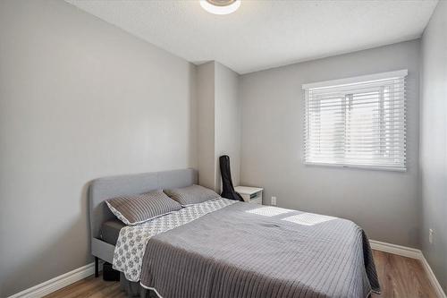 125 Bonaventure Drive|Unit #19, Hamilton, ON - Indoor Photo Showing Bedroom