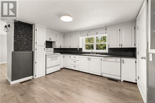 34 Reeder Road, Salisbury, NB - Indoor Photo Showing Kitchen