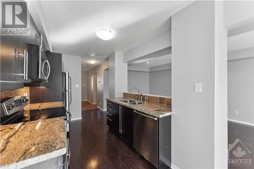 133 Braddock Private, Ottawa, ON - Indoor Photo Showing Kitchen With Double Sink With Upgraded Kitchen