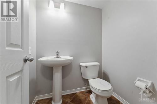 133 Braddock Private, Ottawa, ON - Indoor Photo Showing Bathroom